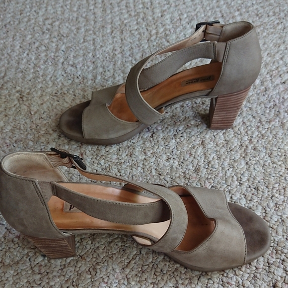 PAUL GREEN Taupe Leather Sandals Strappy Ankle Heels size 9.5 - Picture 8 of 14